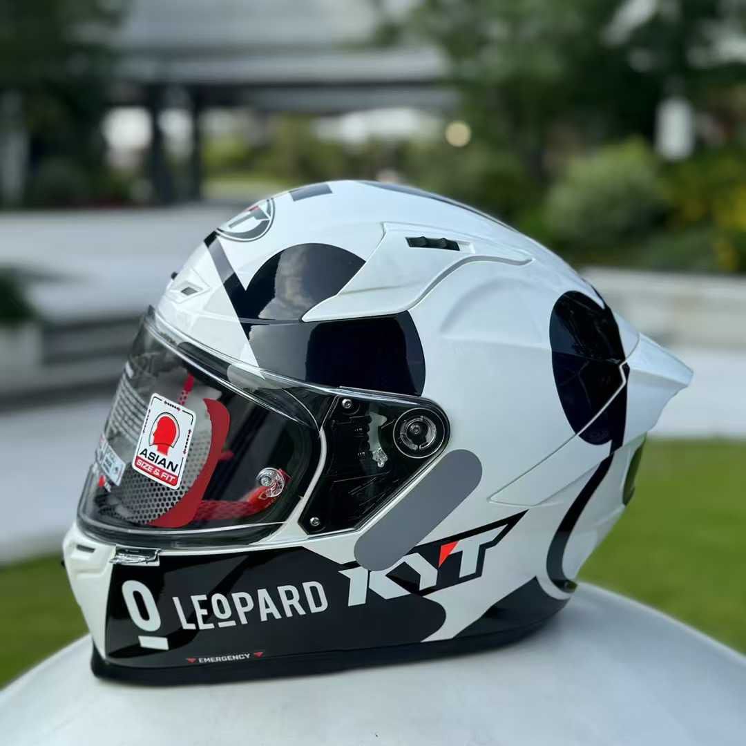 HOT KYT ST Carbon Fiber Motorc - огляд і ціна Carbon Fiber Lightweight Motorcycle Helmet