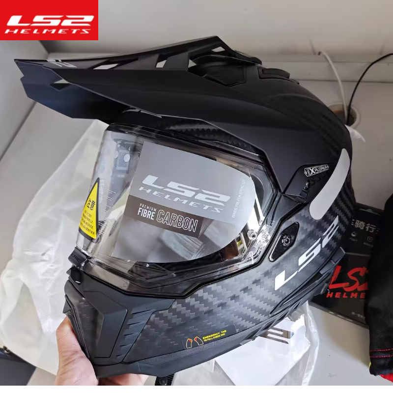 LS2 MX701 Carbon Fiber Lightwe - огляд і ціна Carbon Fiber Lightweight Motorcycle Helmet